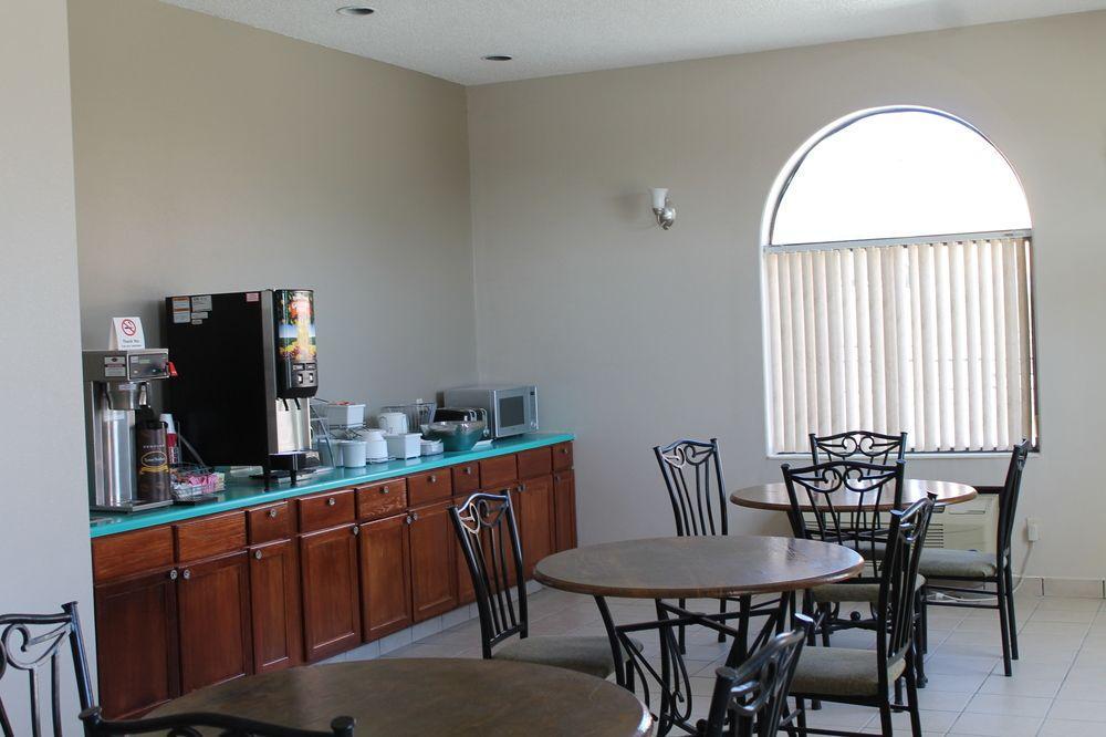 Rodeway Inn Red Oak Bagian luar foto