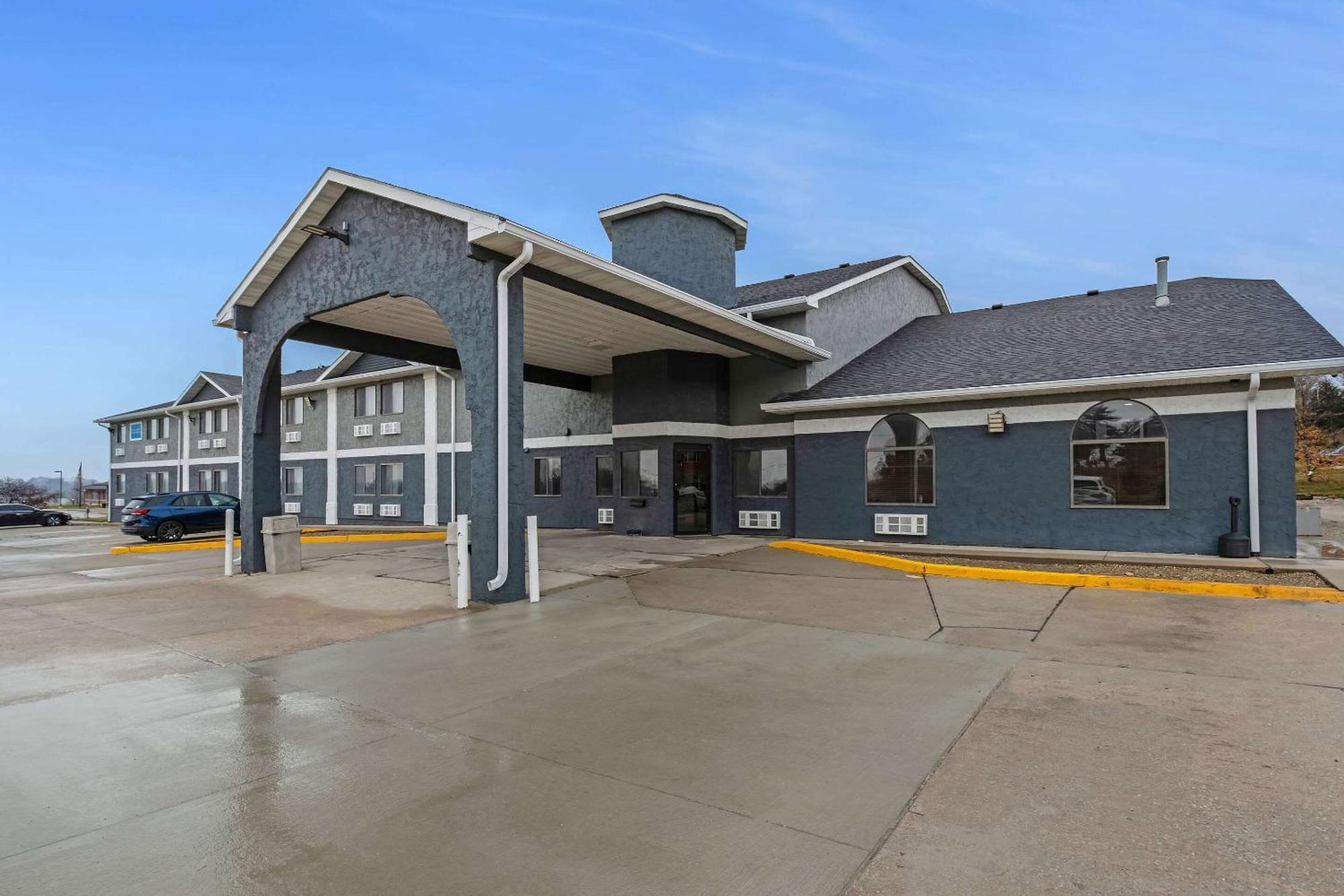 Rodeway Inn Red Oak Bagian luar foto
