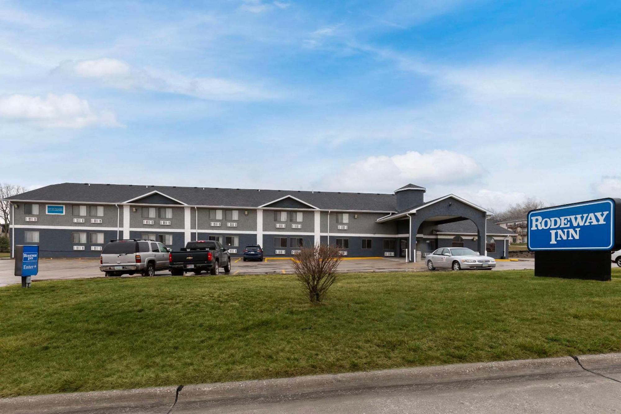 Rodeway Inn Red Oak Bagian luar foto