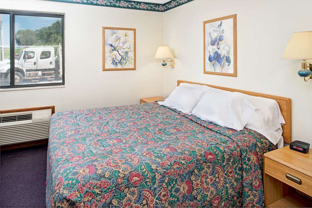 Rodeway Inn Red Oak Ruang foto
