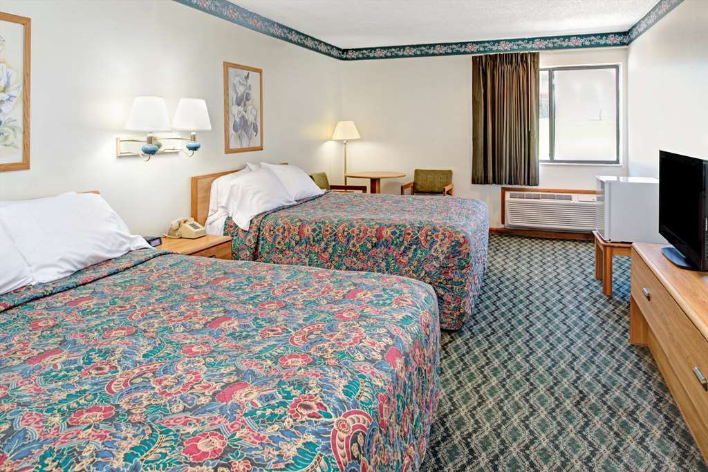 Rodeway Inn Red Oak Ruang foto